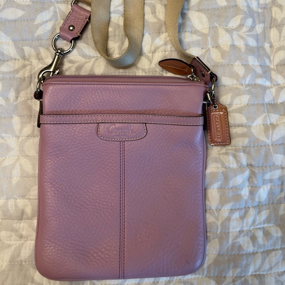 Vintage Coach Pebbled Leather Crossbody Bag -Small - Picture 1 of 16